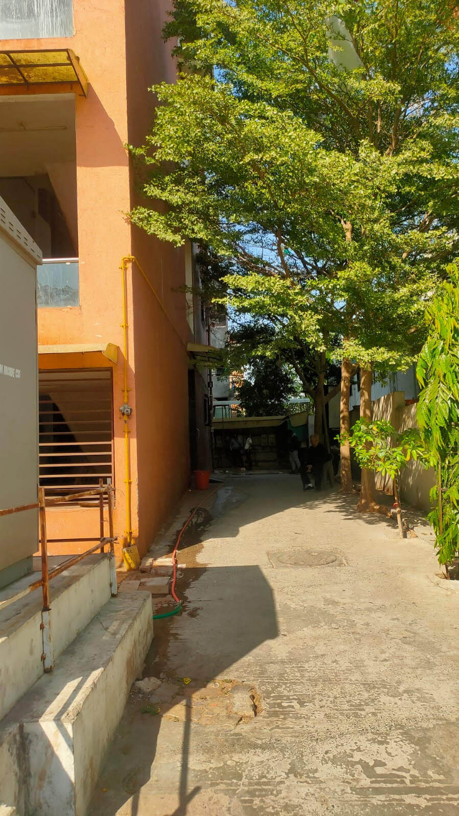 CAMPUS & BUILDING